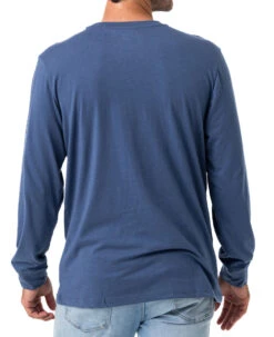 Realtree Men's Deer FlagLong Sleeve Shirt -Hunting camouflage 2980 BL BACK 61541.1684265940