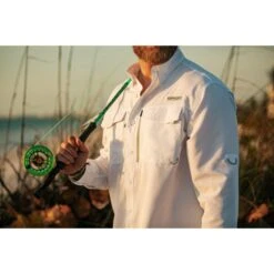 Realtree Men's Long Sleeve River UPF 40+ Fishing Shirt -Hunting camouflage 5d8968f9 e633 4fbc b1a2 cf22abc507b4.fc91a1769eedb4ca57e6607709afba5e 11888.1646924027