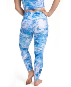 Realtree Women's 7/8 Leggings With Cell Pockets | Aspect -Hunting camouflage Aspect Workout 880x10807 36968.1688074152