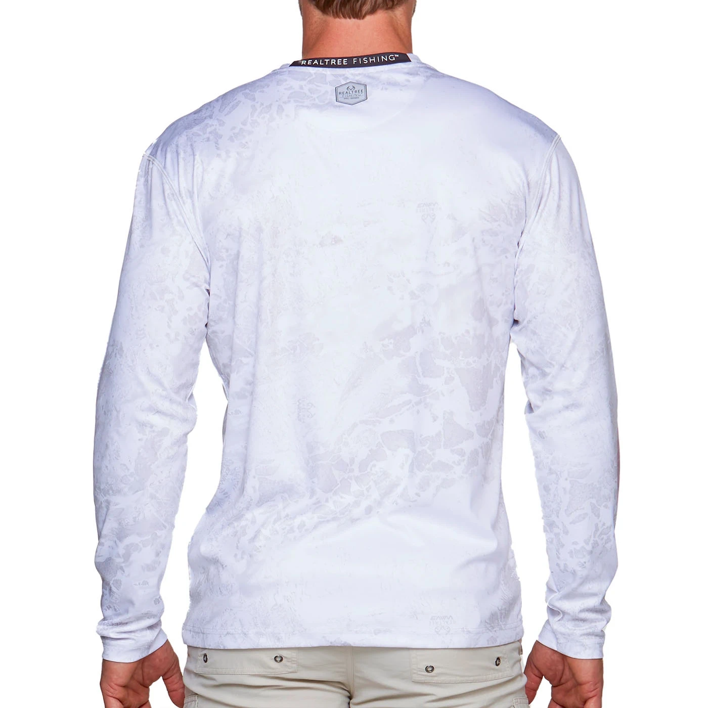 Realtree Men's Top Water Fishing Performance SPF 50+ Long Sleeve Shirt 5 Realtree Men's Top Water Fishing Performance SPF 50+ Long Sleeve Shirt - Image 3