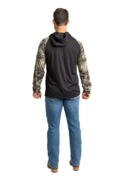 Realtree Men's Folsom Performance Hooded Long Sleeve Tee | EXCAPE -Hunting camouflage C11210 BK back 96641.1693250511