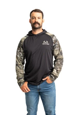 Realtree Men's Folsom Performance Hooded Long Sleeve Tee | EXCAPE