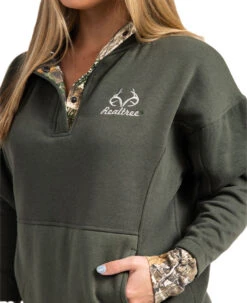 Realtree Women's Aspen 1/4 Snap Fleece Pullover -Hunting camouflage Green Edge QZ 880x10803 02599.1682542628
