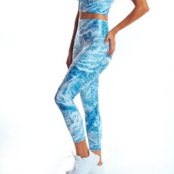 Realtree Women's 7/8 Leggings With Cell Pockets | Aspect -Hunting camouflage Leggings BL 97502.1688074152