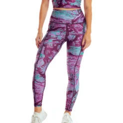 Realtree Women's 7/8 Leggings With Cell Pockets | Aspect -Hunting camouflage Leggings front PK 02016.1688074152