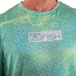 Realtree Men's RTF Mako Green Long Sleeve Performance Shirt 8 Realtree Men's RTF Mako Green Long Sleeve Performance Shirt -Hunting camouflage Mako Green Shirt logo 13465.1656344869