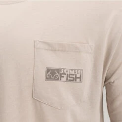 Realtree Men's Fish Just Get Out There Marlin Short Sleeve Shirt 8 Realtree Men's Fish Just Get Out There Marlin Short Sleeve Shirt -Hunting camouflage RF150 GY Pocket 72603.1658774608