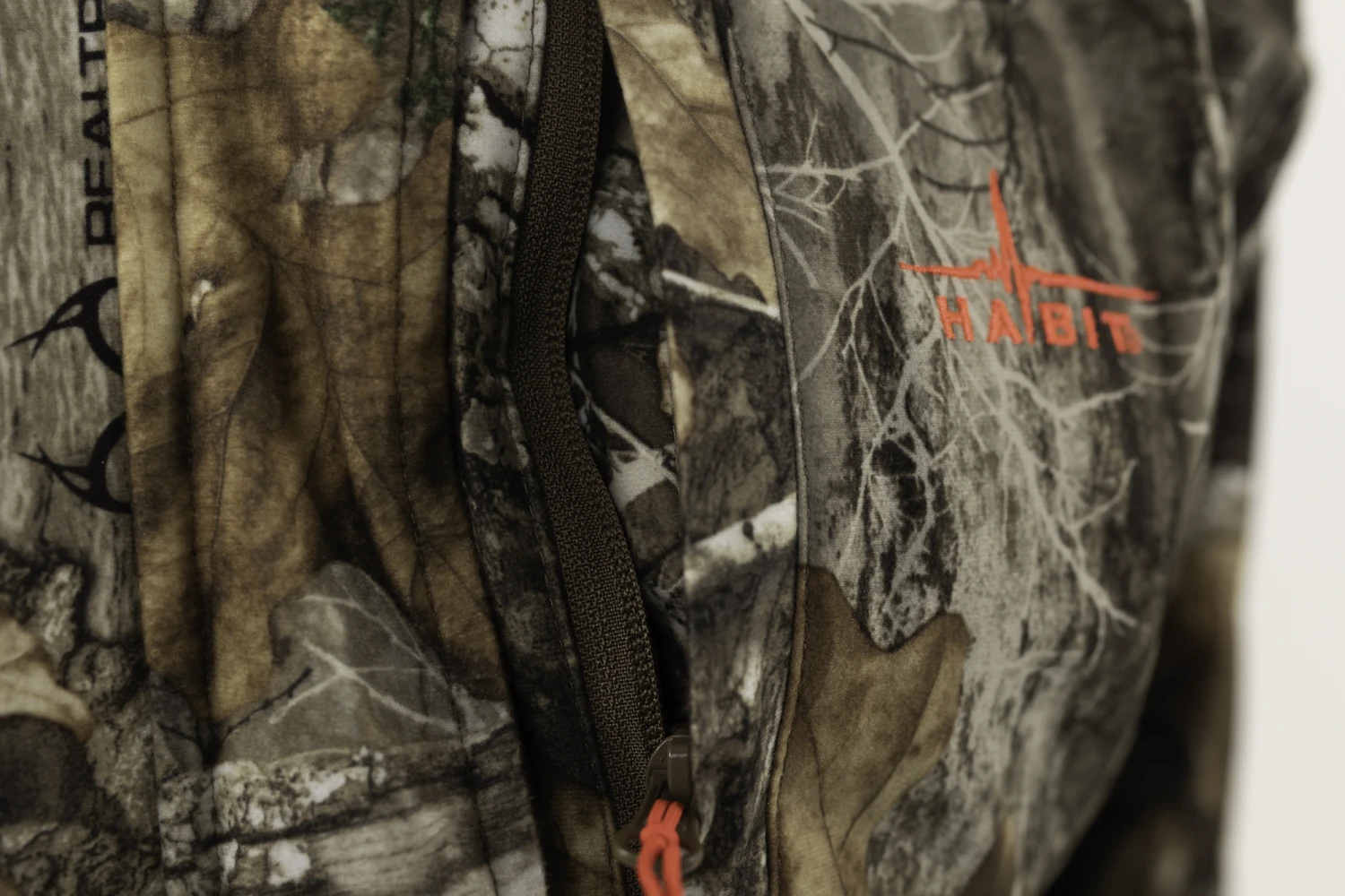 Realtree Women's Camo Cedar Branch Insulated Parka | EDGE 6 Realtree Women's Camo Cedar Branch Insulated Parka | EDGE - Image 4